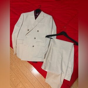 Men's Cream Double-Breasted Suit